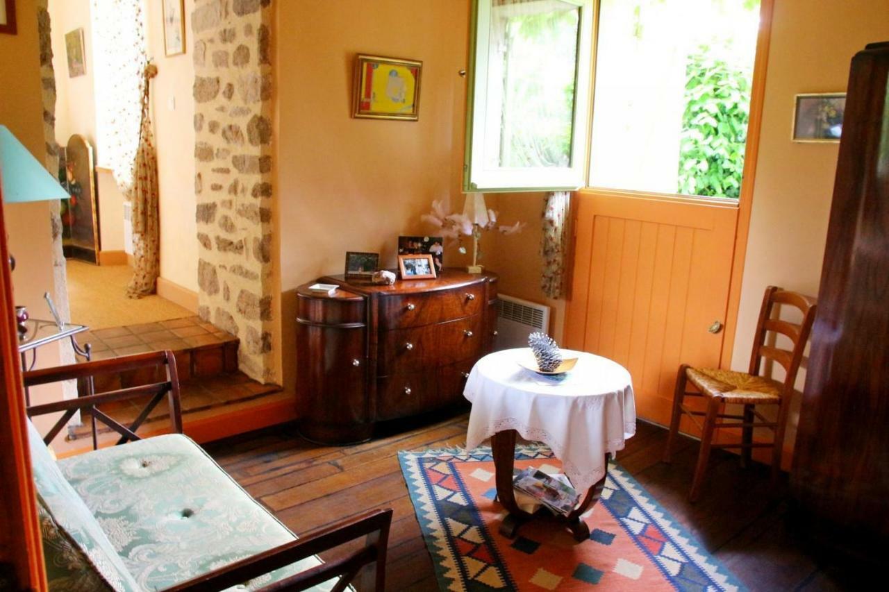 Bed and Breakfast Chez Claire Chamborand Экстерьер фото